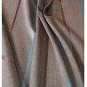 Metraj draperie design geometric cu dungi subtiri colorate pe fond gri